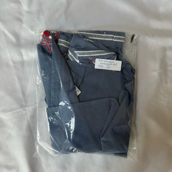 RD + Koko Embroidered Blue Women's Top - SZ M - Picture 8 of 8